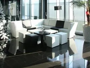 Fashion - Free Parking