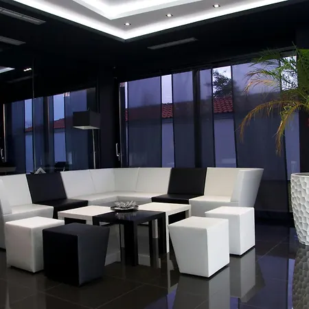 Hotel Fashion - Free Parking