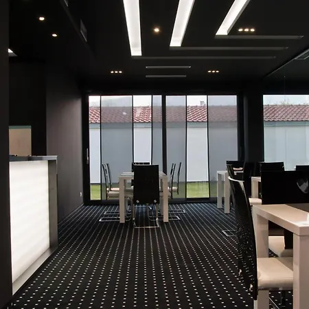 Fashion - Free Parking Hotel 3*