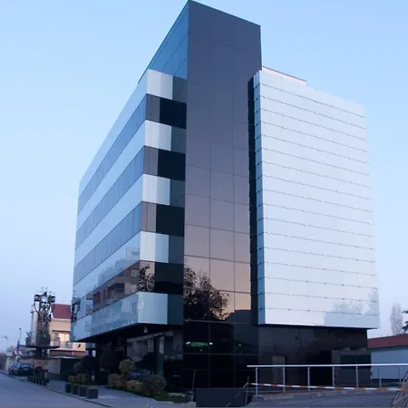 Fashion - Free Parking Hotel