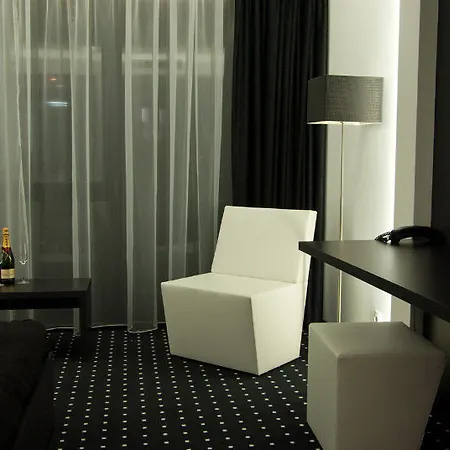 Fashion - Free Parking София