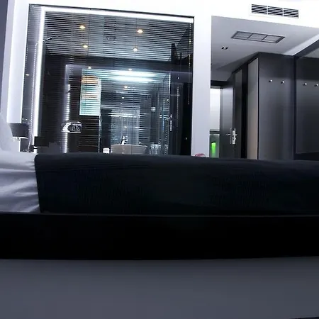 Hotel Fashion - Free Parking 3*