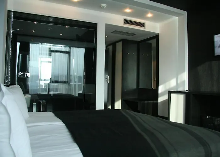 Hotel Fashion - Free Parking